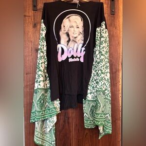 Dolly Parton Plus Size T-shirt kimono